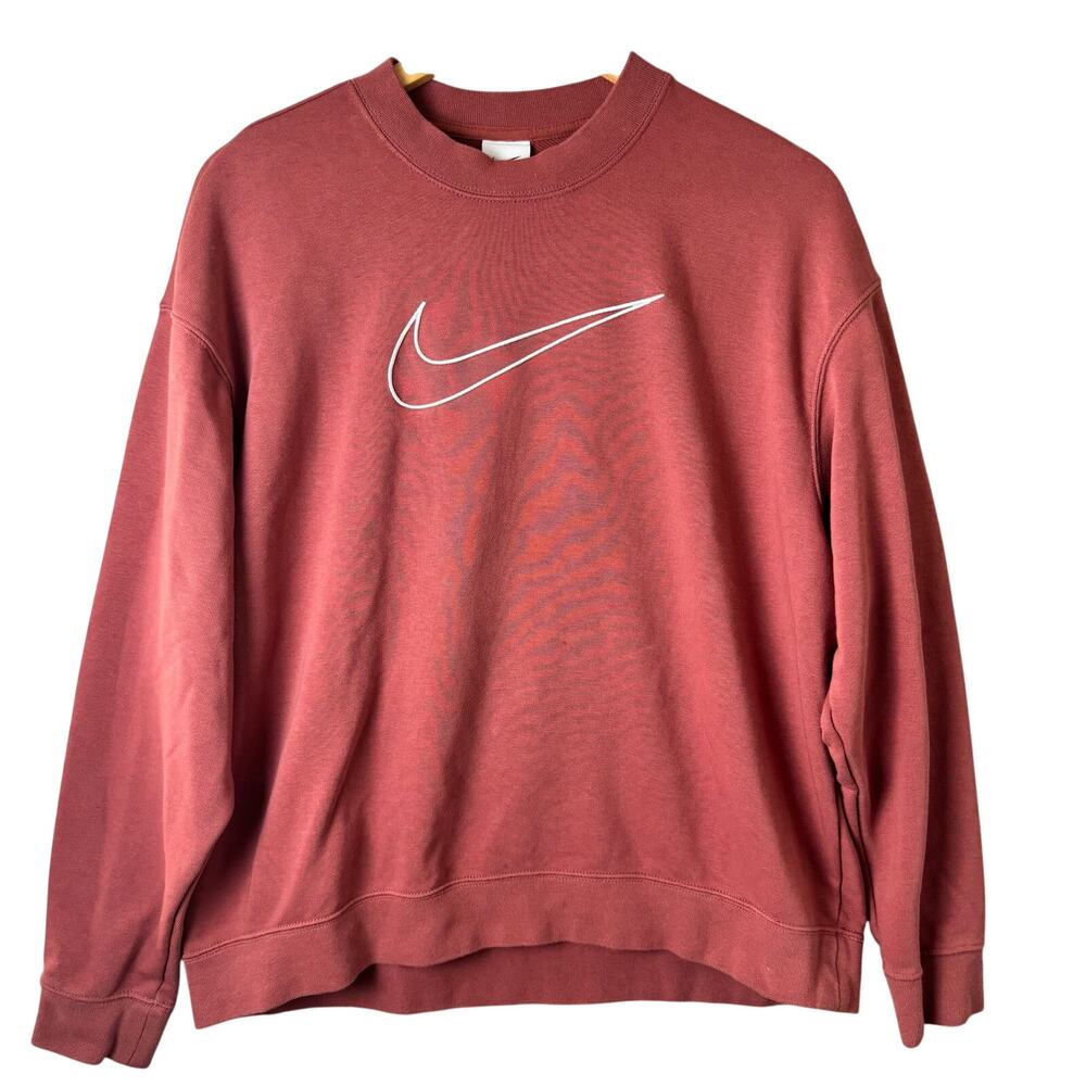 Nike crewneck sweatshirt center swoosh women’s Small Dri-Fit Athletic Athleisure